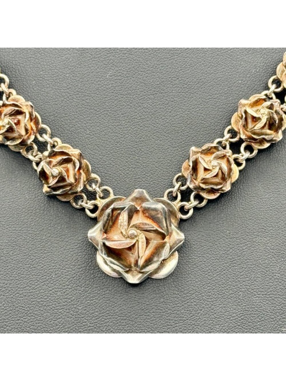 Vintage Taxco Silver Floral Rose Necklace Design 17 Inches Elegant Statement 50g - Picture 2 of 10